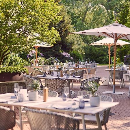 Vila Vita Rosenpark Marburg Exteriér fotografie The Terrace at the Hotel de la Paix