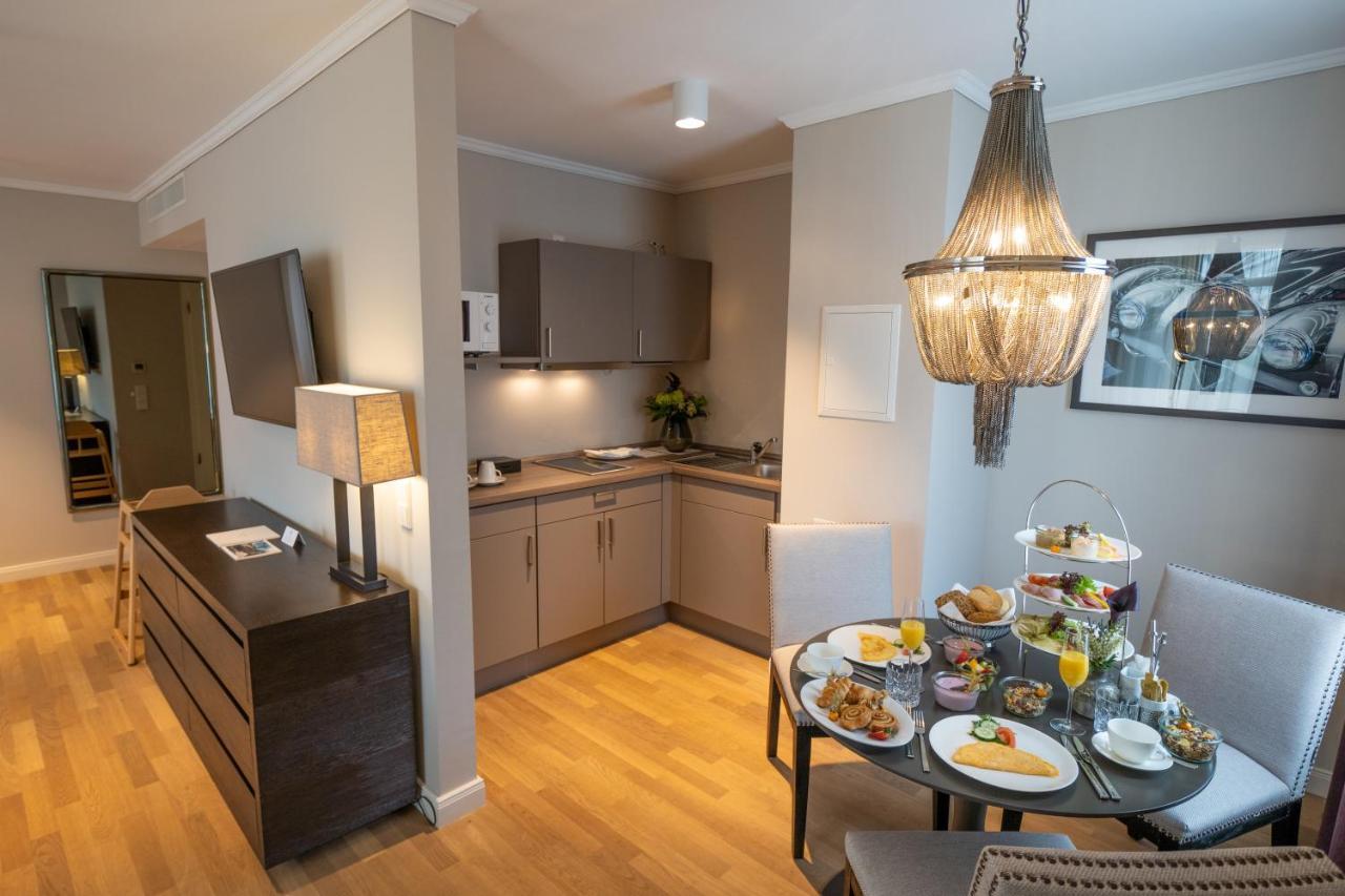 Vila Vita Rosenpark Marburg Exteriér fotografie A kitchen in a serviced apartment