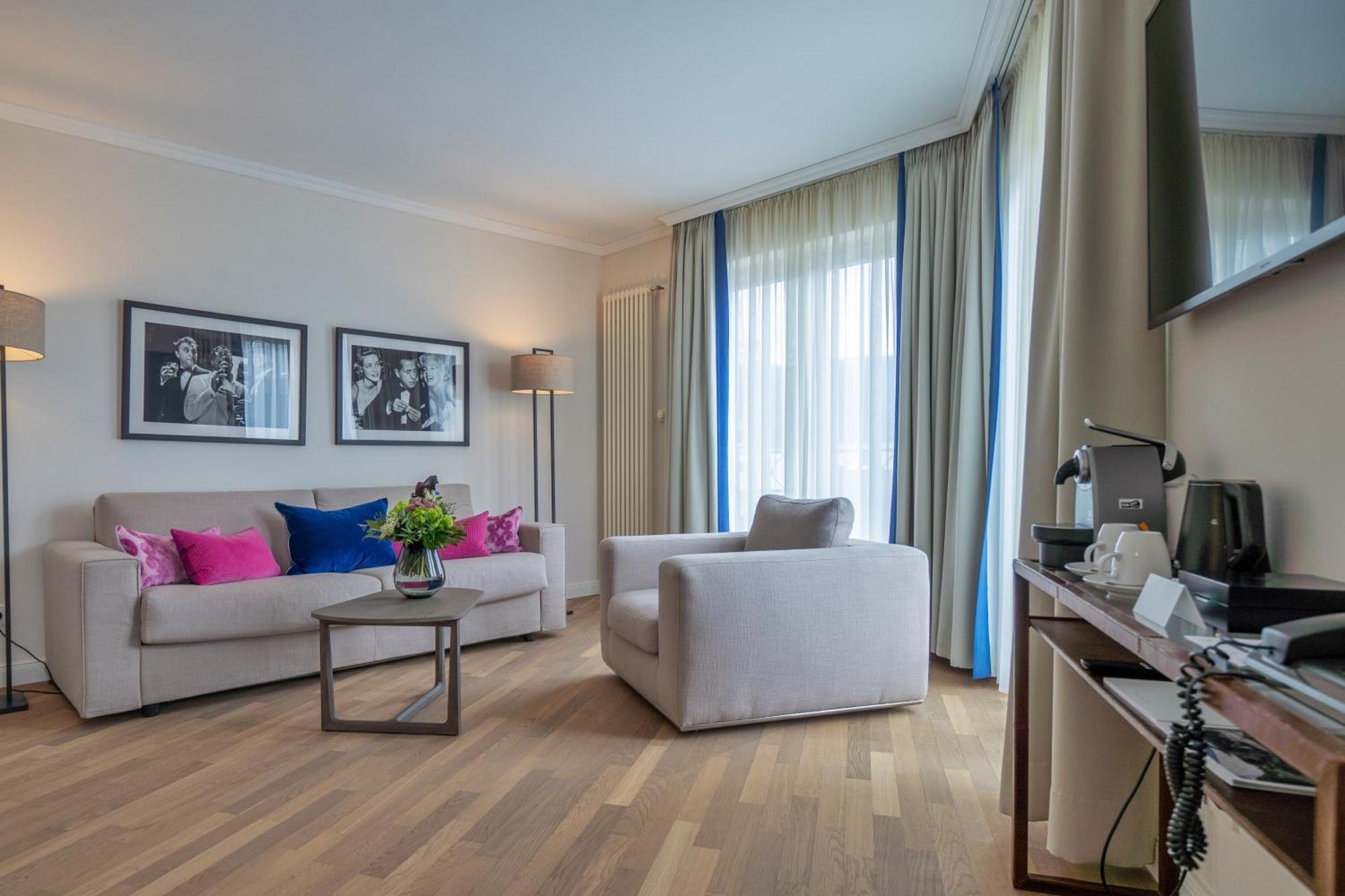 Vila Vita Rosenpark Marburg Exteriér fotografie A suite at the Hotel Axelmannstein