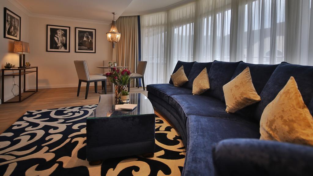 Vila Vita Rosenpark Marburg Exteriér fotografie A suite at the hotel